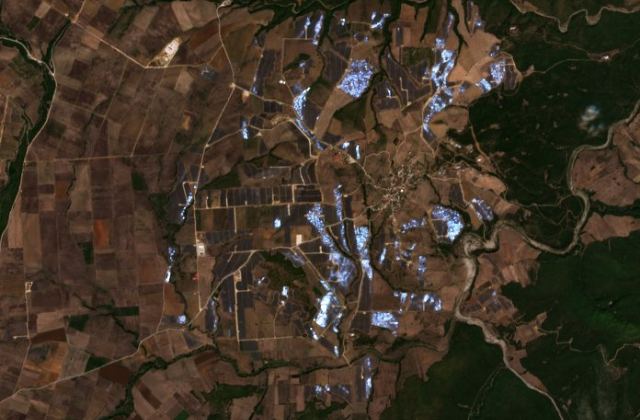 Burned area near Fársala from space