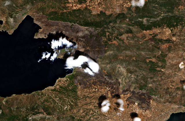 Satellite view near Vília